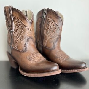 NWOT J.B. Dillon Reserve Brown Leather Cowgirl Boots
